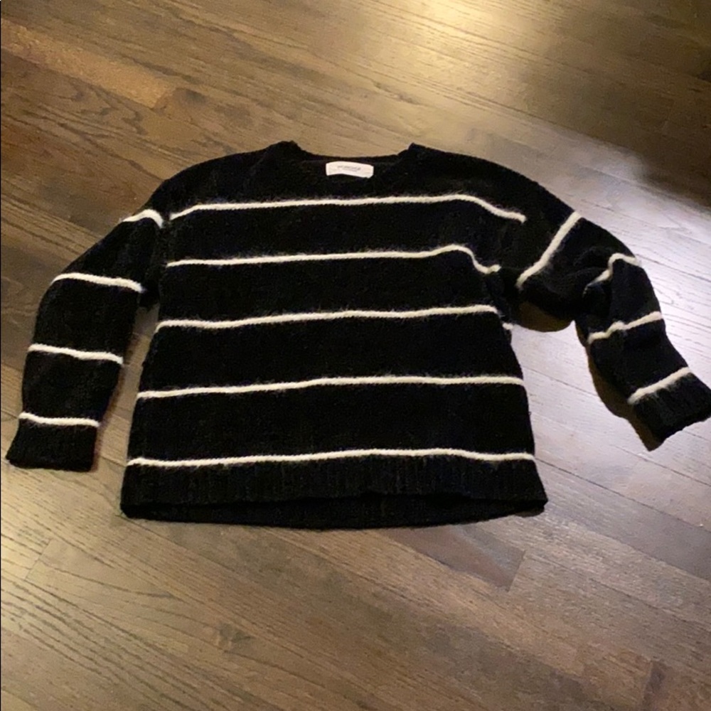 Workshop Republic Clothing Black White  Velour M